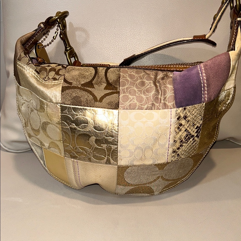 Coach Vintage Signature Patchwork Hobo Shoulder Bag - Picture 6 of 16